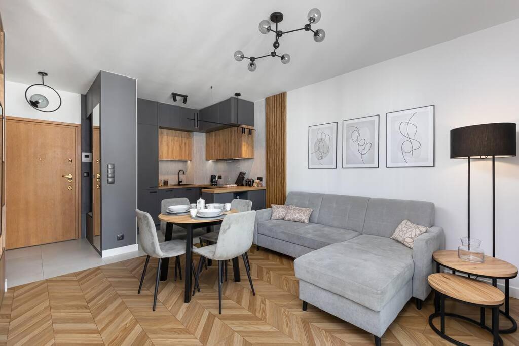 Port Praski Stylish Apartment Near Old Town วอร์ซอ ภายนอก รูปภาพ